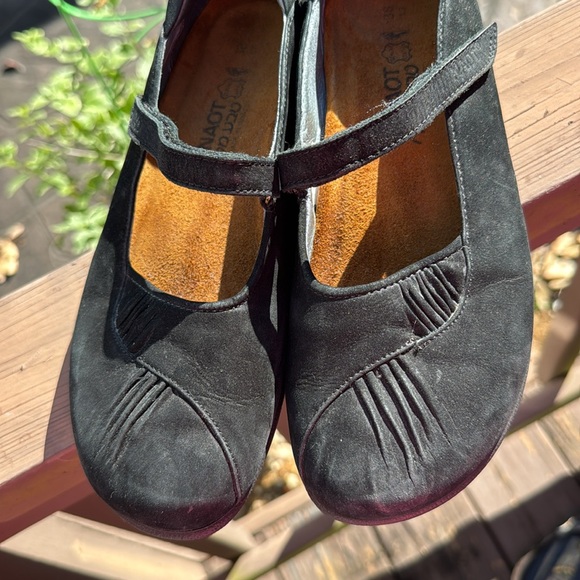 Naot Mary Jane Comfort Black Suede Leather Trim Size 38 (7-7.5) - Picture 8 of 8
